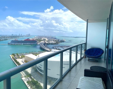 888 Biscayne Blvd - Photo Thumbnail 2