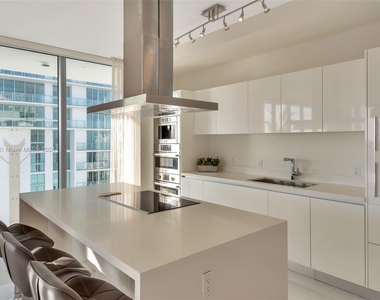 300 Sunny Isles Blvd - Photo Thumbnail 15