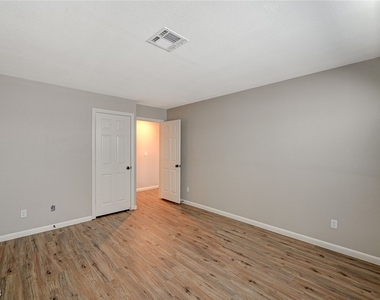 616 Baldurn Avenue - Photo Thumbnail 39