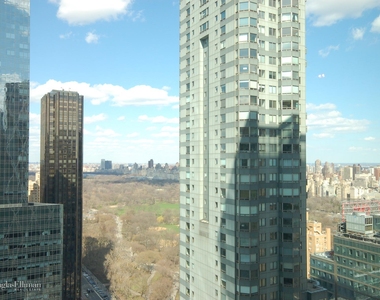 322 W 57th St - Photo Thumbnail 6