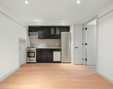 459 W 43rd St - Photo Thumbnail 12