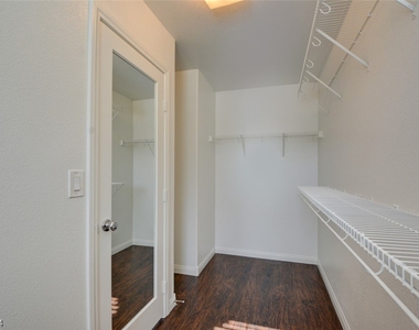 9354 Weeping Water Avenue - Photo Thumbnail 24