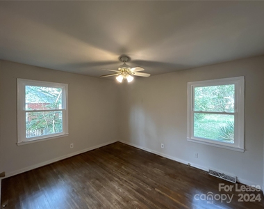 4307 Abbeydale Drive - Photo Thumbnail 8