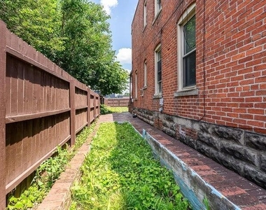 472 E Gates Street - Photo Thumbnail 23