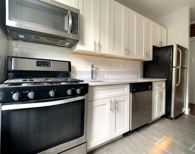 546 Isham Street - Photo Thumbnail 2