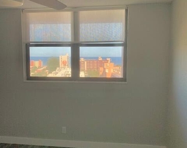 1401 N Riverside Drive - Photo Thumbnail 8