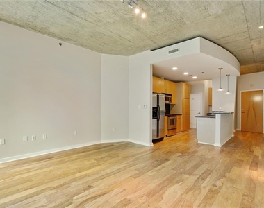 923 Peachtree Street Ne - Photo Thumbnail 5