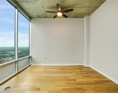 923 Peachtree Street Ne - Photo Thumbnail 11