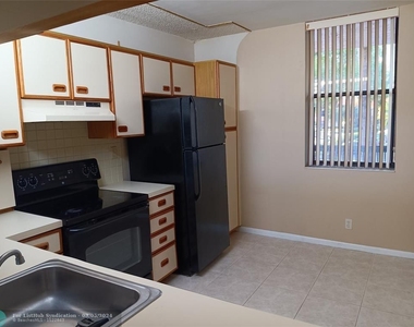 2767 S Carambola Cir - Photo Thumbnail 6