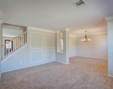 4421 Cordova Lane - Photo Thumbnail 5