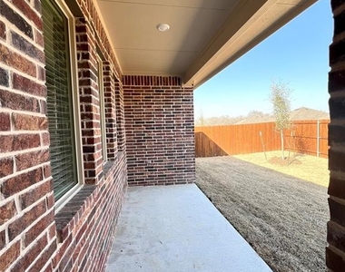 1216 Blue Spring Drive - Photo Thumbnail 13