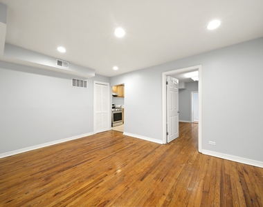 1052 N Springfield Avenue - Photo Thumbnail 6