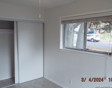 402 Northstar Drive - Photo Thumbnail 11