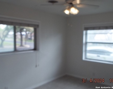 402 Northstar Drive - Photo Thumbnail 10