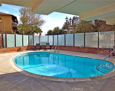 2260 N Cahuenga Boulevard - Photo Thumbnail 33