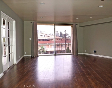 2260 N Cahuenga Boulevard - Photo Thumbnail 15