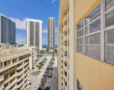 1833 S Ocean Dr - Photo Thumbnail 43