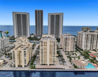 1833 S Ocean Dr - Photo Thumbnail 57