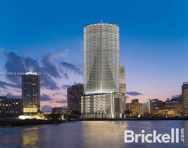 200 Biscayne Boulevard Way - Photo Thumbnail 0