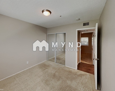 6500 Country Club Dr Apt 22 - Photo Thumbnail 17