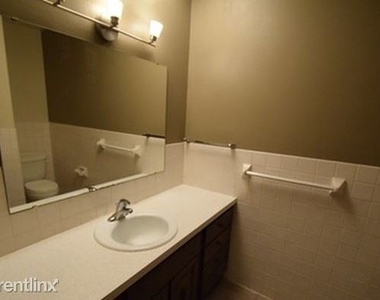 428 Deldona Drive 3 - Photo Thumbnail 6