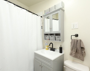 3839 N. Greenview, Unit J - Photo Thumbnail 19