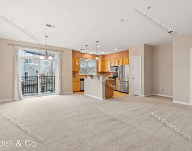 10882 Ne Red Wing Way Unit 203 - Photo Thumbnail 8