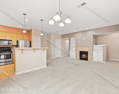 10882 Ne Red Wing Way Unit 203 - Photo Thumbnail 6