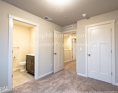 12019 Se High Creek Road Unit B - Photo Thumbnail 18