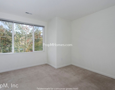 10336 Ne Snoqualmie Street - Photo Thumbnail 15