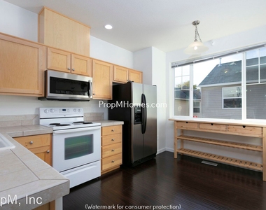 10336 Ne Snoqualmie Street - Photo Thumbnail 0