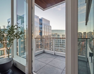 150 Seaport Blvd - Photo Thumbnail 14