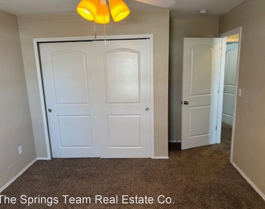 1239 Suncrest Way - Photo Thumbnail 15