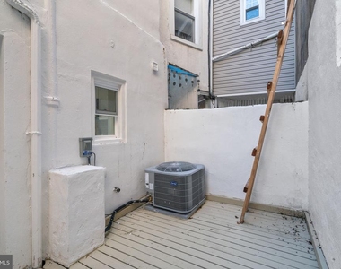 910 E Passyunk Ave - Photo Thumbnail 27