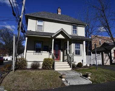 122 Wood St - Photo Thumbnail 16