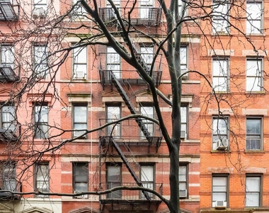 518 East 83rd Street - Photo Thumbnail 5