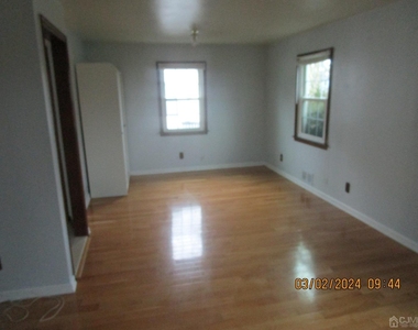 509 Grove Avenue - Photo Thumbnail 25