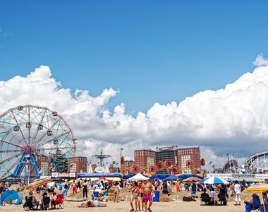 Surf Avenue - Coney Island - Photo Thumbnail 12