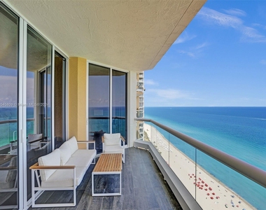 17875 Collins Ave - Photo Thumbnail 53