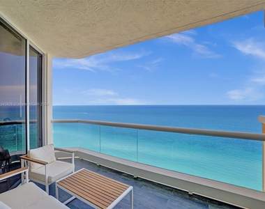 17875 Collins Ave - Photo Thumbnail 54