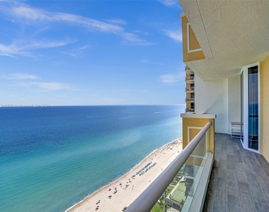 17875 Collins Ave - Photo Thumbnail 57