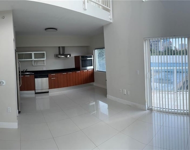 1650 Brickell Ave - Photo Thumbnail 11