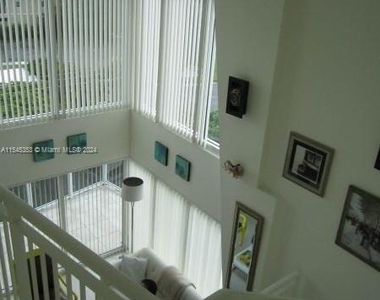 1650 Brickell Ave - Photo Thumbnail 5