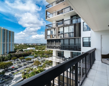 2333 Brickell Ave - Photo Thumbnail 21