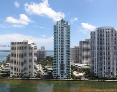 325 S Biscayne Blvd - Photo Thumbnail 5