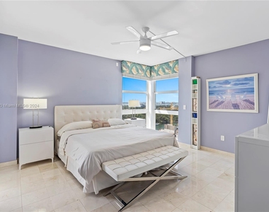 4201 Collins Ave - Photo Thumbnail 17