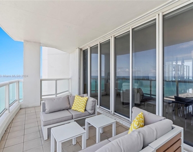 4201 Collins Ave - Photo Thumbnail 41