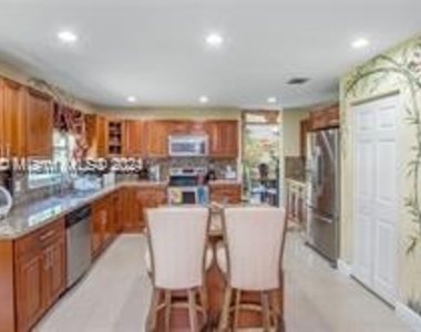 17855 Sw 35th Dr - Photo Thumbnail 37