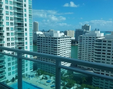 951 Brickell Ave - Photo Thumbnail 13