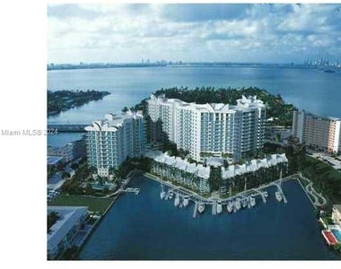 7900 Harbor Island Dr - Photo Thumbnail 23